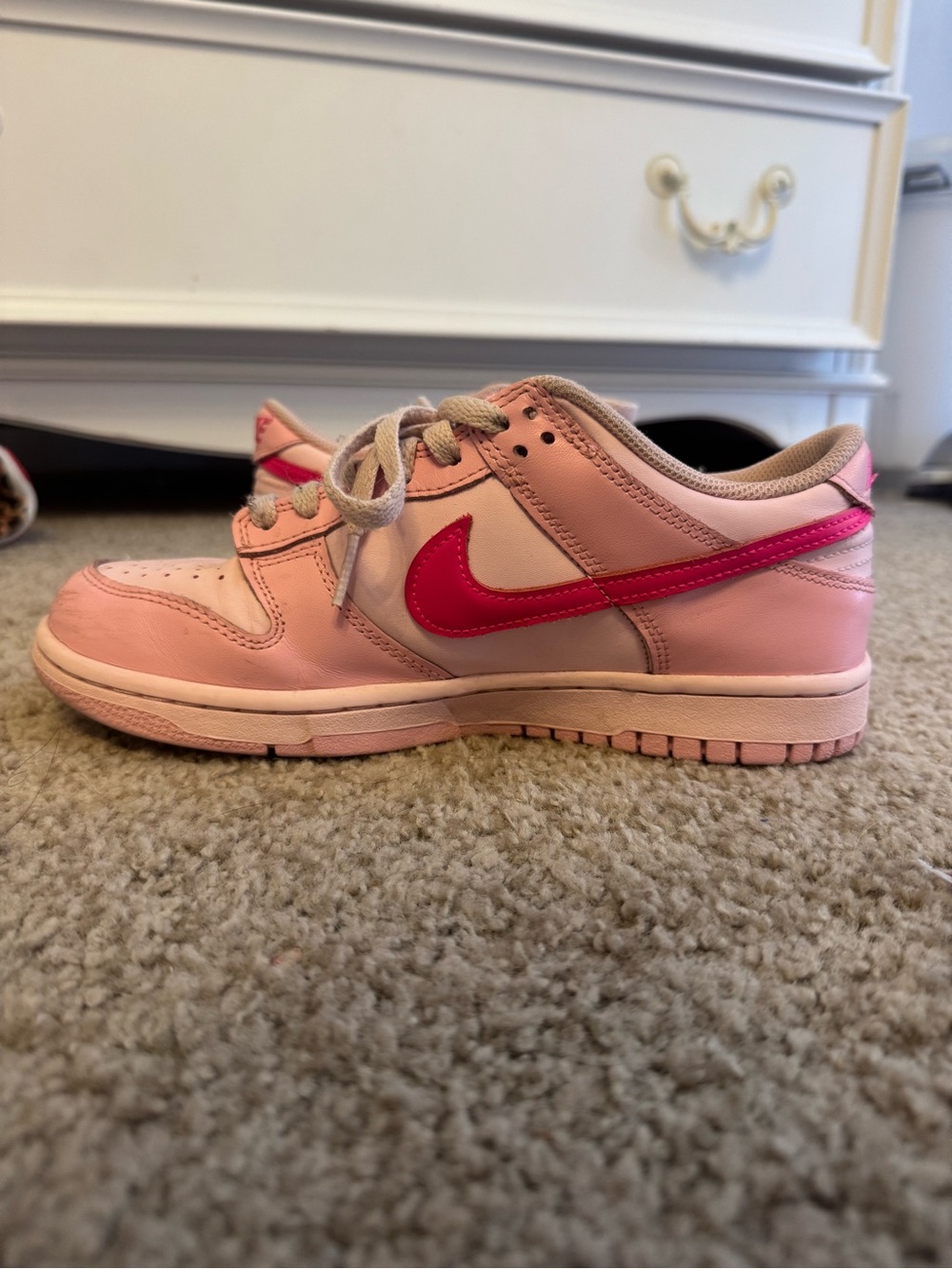 Nike Kids Pink Low-Top Sneakers with Bright Pink Swoosh